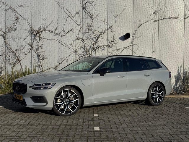 Volvo V60 2.0 T6 Plug-in hybrid AWD Essential
