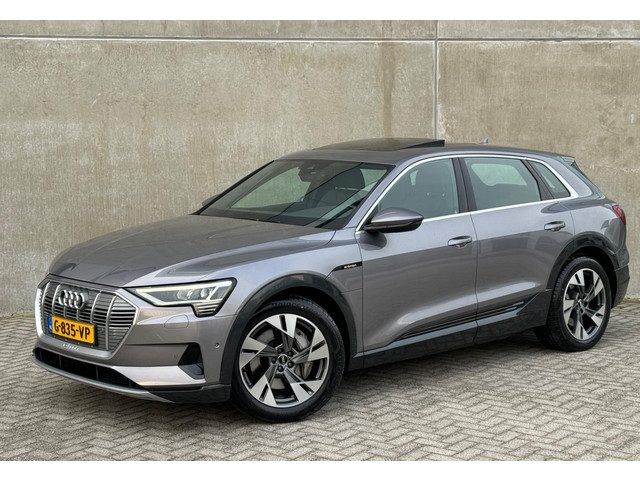 Audi e-tron E-tron 55 Quattro 95 kWh S EDITION Grijs PANO