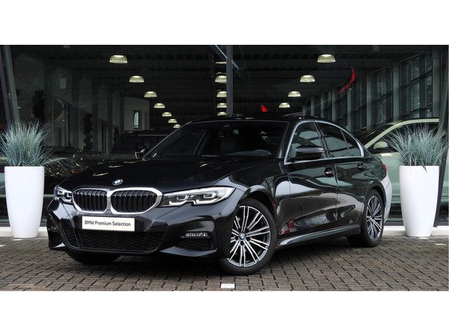 BMW 3 Serie 320i High Executive M Sport Automaat