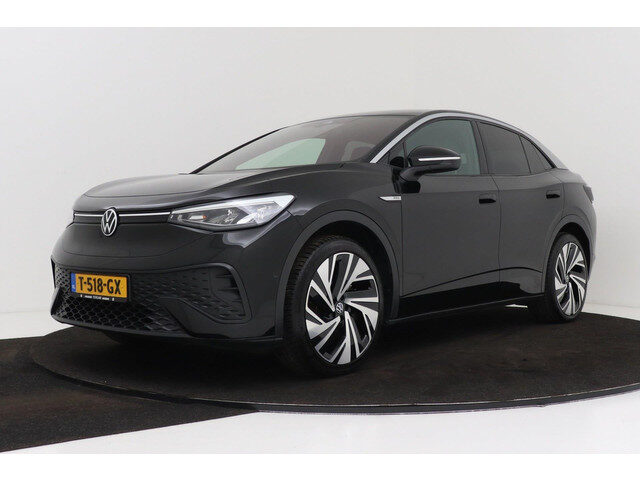 Volkswagen ID.5 Pro 77 kWh | Uitklap Trekhaak | 3-Zone Climate Control | Camera | CarPlay | Adap. Cr