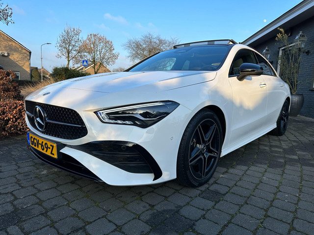 Mercedes-Benz CLA 180 Star Edition AMG Line, Pano, Widescreen