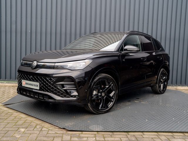 Volkswagen Tiguan 1.5 eTSI R-Line Edition | 360 Camera | 20'' | Black Style | Side Assist |