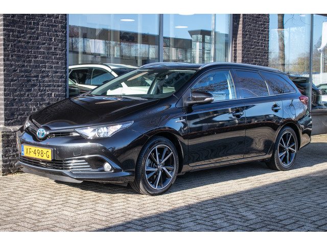 Toyota Auris Touring Sports 1.8 Hybrid Dynamic Ultimate