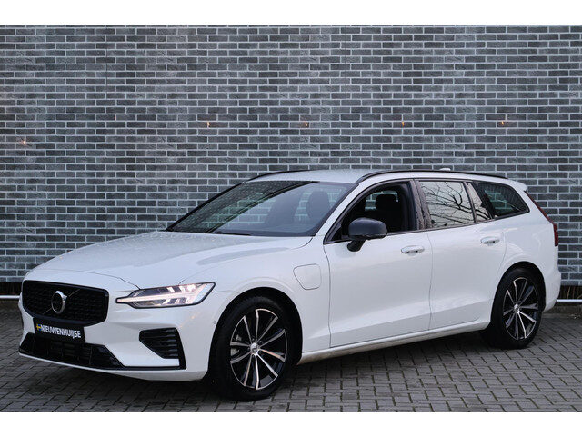 Volvo V60 2.0 T6 Plug-in hybrid AWD Plus Dark