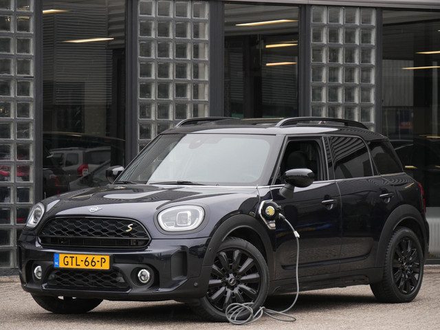 MINI Countryman COOPER S E/ PANORAMADAK/ LEER/ CAMERA/