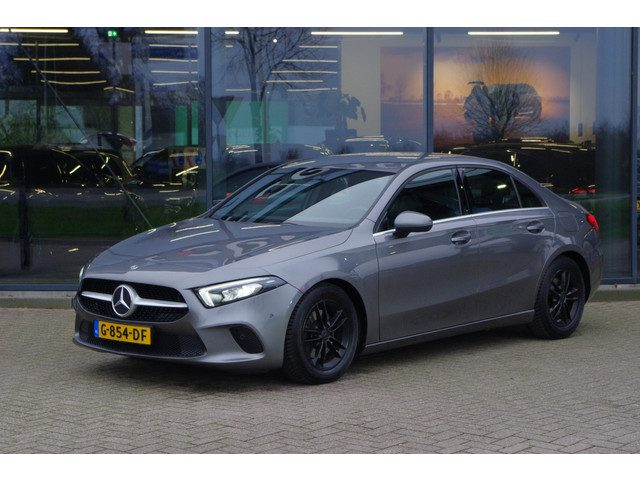 Mercedes-Benz A-Klasse 200 164 PK Automaat Business Solution, Groot-Navigatie, Stoelverwarming