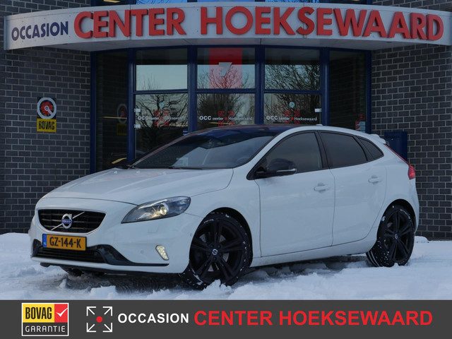 Volvo V40 2.0 T5 245PK Geartronic Carbon Edition | Polestar Uitlaat | 2x PDC | Carplay | Winterpack