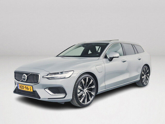 Volvo V60 T6 Aut. Plug-in hybrid AWD Plus Bright | Panoramadak | Stoel- en stuurverwarming | Parkeer