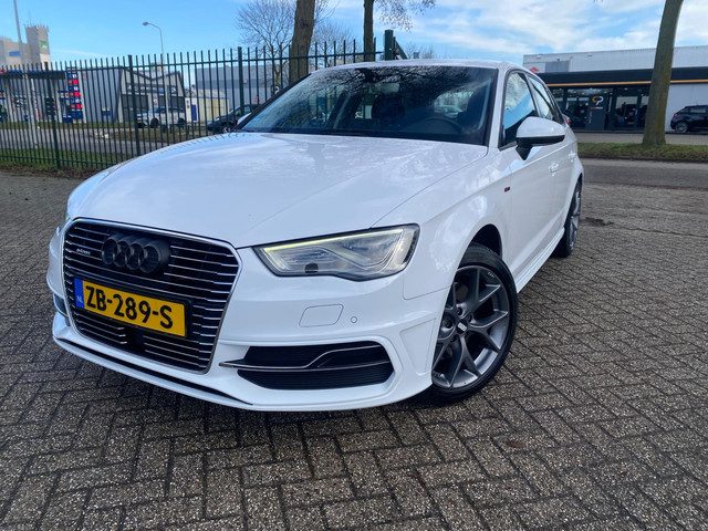 Audi A3 Sportback 1.4 e-tron PHEV Attraction S-Line plus Stoelverw Cruise Nav Pdc
