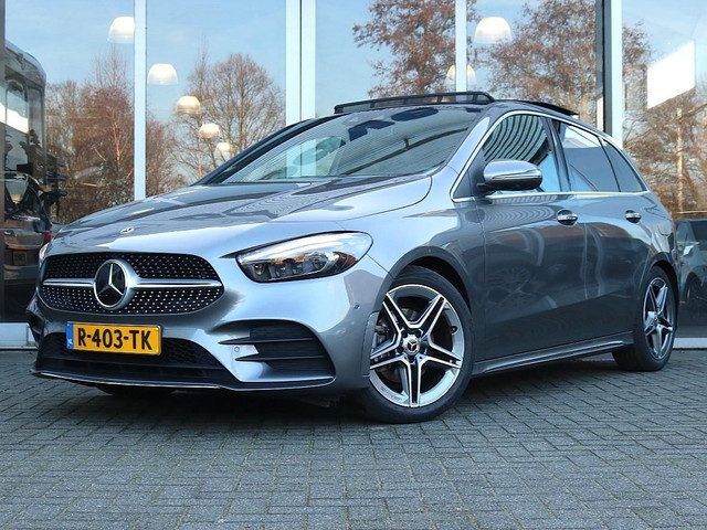 Mercedes-Benz B-Klasse 180 AMG Line | Panoramadak | Distronic