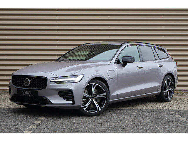 Volvo V60 T6 Plug-in hybrid AWD Ultra Dark