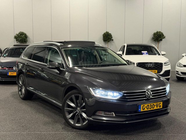 Volkswagen Passat Variant 1.5 TSI Highline Business R NAVI/LED/CARPLAY/PANO/ALCANTARA/TREKHAAK/ACC/F