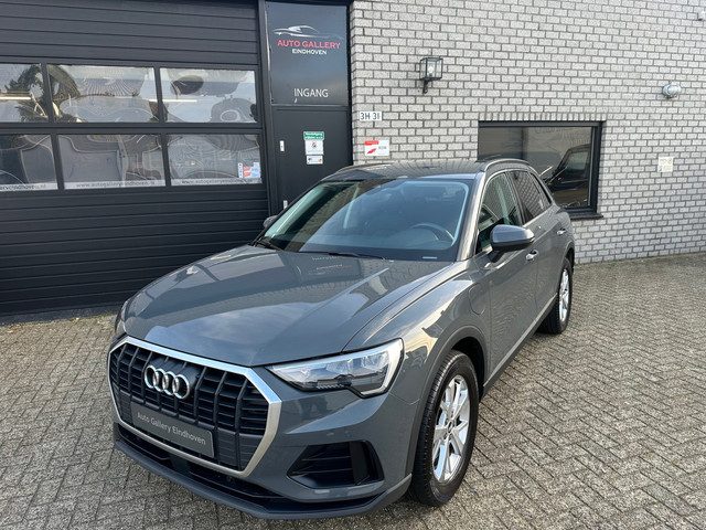 Audi Q3 45 TFSI e Business Edition