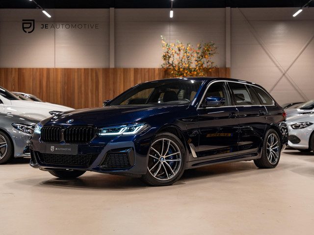 BMW 5 Serie touring 530e 292PK M Pakket, Laser Led, Pano, Camera, Alcantara, Ambiënte Light, Hud, PD