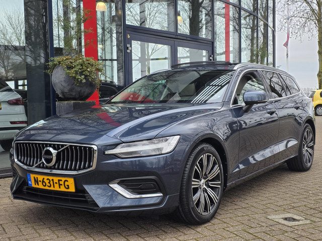 Volvo V60 2.0 B3 Inscription | Leder | Panoramadak | Trekhaak | ECC | PDC | Stoel/ Stuur verwarming