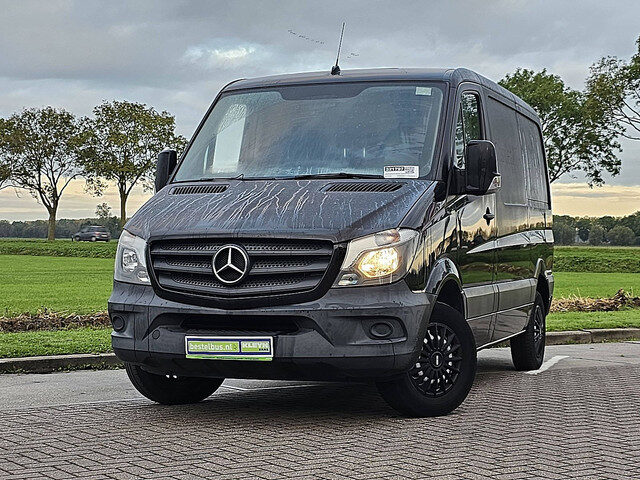 Mercedes-Benz Sprinter 211