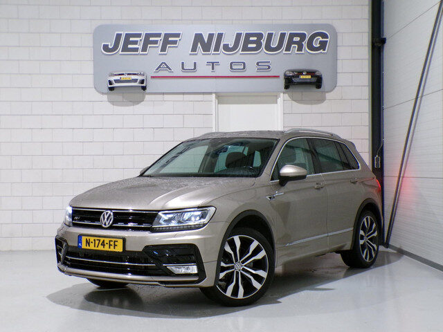Volkswagen Tiguan 2.0 TSI DSG 220PK 4Motion Highline R-Line "Automaat" Full-LED Trekhaak Apple-Carpl