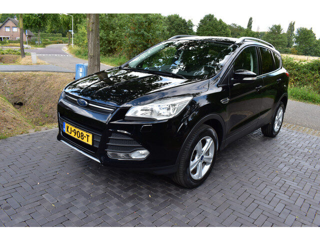 Ford Kuga 1.5 Titanium '16 SLÉCHTS 80DKM NIEUWSTAAT!
