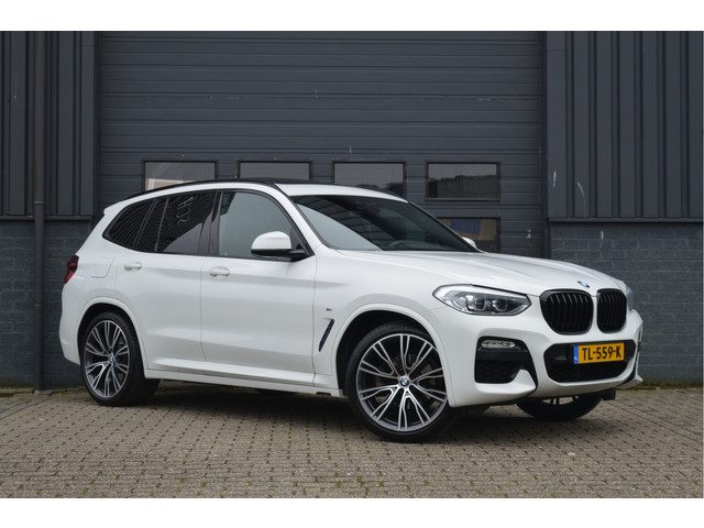 BMW X3 xDrive20i High Executive | M-PAKKET | PANO | TREKHAAK |
