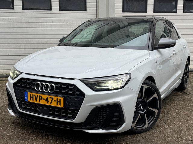 Audi A1 Sportback 40 TFSI 200PK 2 x s line Led/Xenon/front-lane/selectmodus/keyless/navi