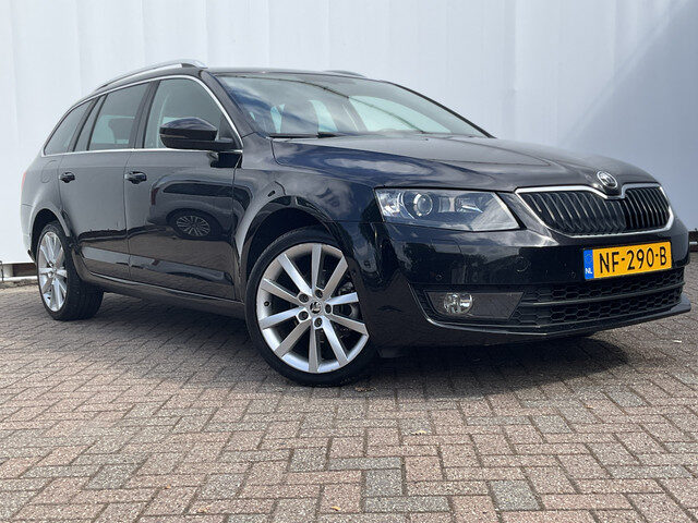 Škoda Octavia Combi 1.4 TSI Style Xenon Aut Trekhaak Canton Stoelverw Carplay Voll.Onderhouden!