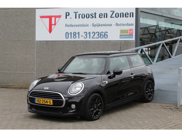 MINI Cooper Mini 1.5 Business Navigatie/Airco/Cruise control/Spraakbediening/Bluetooth/Multifunction