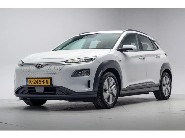 Hyundai Kona EV Comfort 64 kWh 3 fase [ Navi Adapt.cruise Camera Apple/Android ]