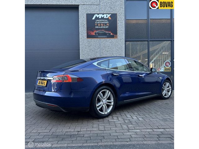 Tesla Model S 70 Base