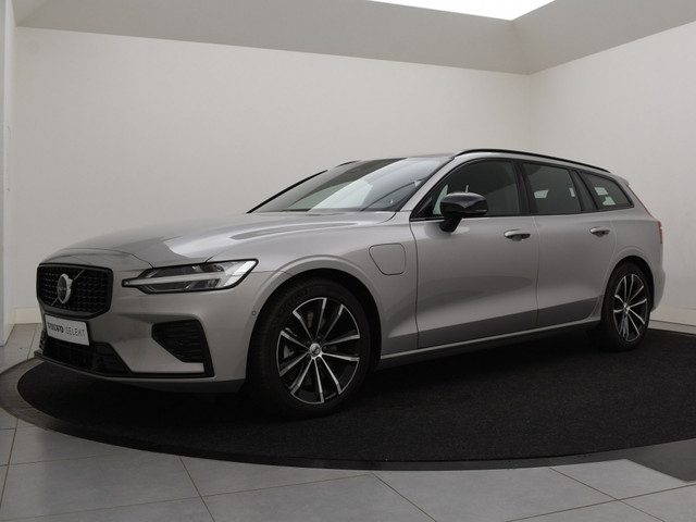 Volvo V60 T6 PLUG-IN HYBRID PLUS DARK TREKHAAK HARMAN KARDON 360GR CAM