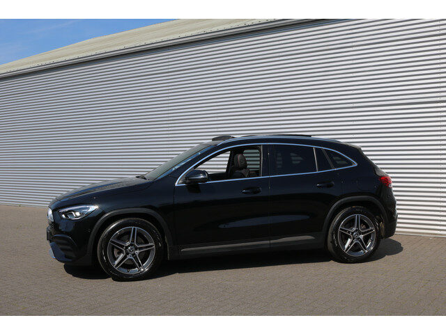 Mercedes-Benz GLA 250 4MATIC AMG Line (Panoramadak Sportleder Widescreen Camera M-Bux Full-Led 19Inc