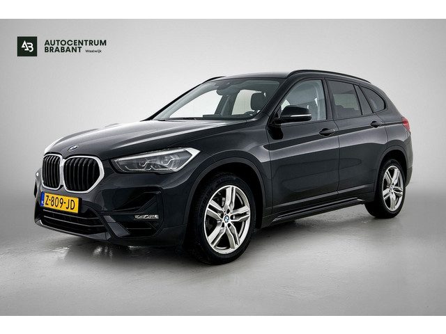 BMW X1 SDrive18i High Executive M Sport (M-PAKKET, SFEER, CAMERA, LED, SPORTSTOELEN, STOELVERWARMING