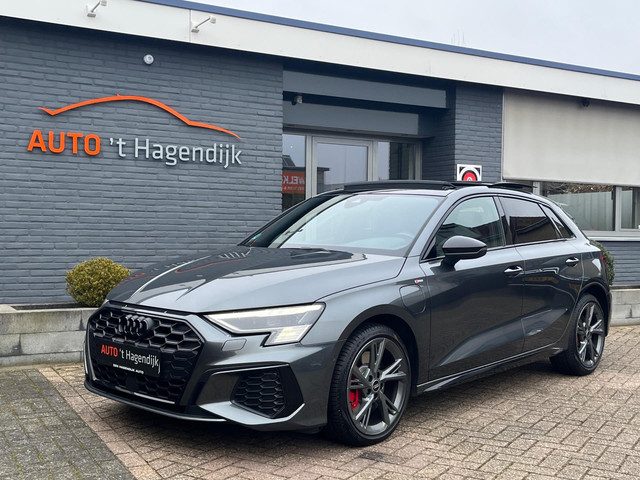 Audi A3 Sportback 45 TFSI e S-line Competition 245PK pano leder