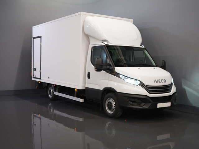 Iveco Daily 35S18HV 3.0 Aut. ZF BPM VRIJ! Bakwagen Laadklep/ Zijdeur/ LED/ Spoiler/ Gev.Stoel/ Adapt