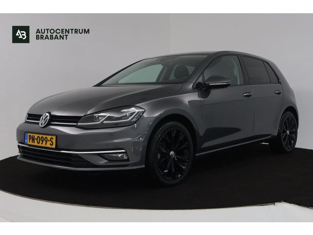 Volkswagen Golf 1.0 TSI Highline (STOELVERWARMING, CARPLAY, PARKEERSENSOREN, NAVIGATIE, STUURBEDIENI