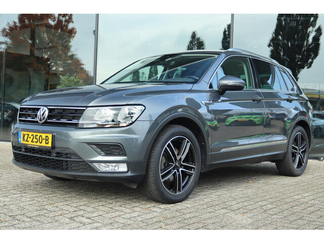 Volkswagen Tiguan 1.4 TSI CONNECTED SERIES