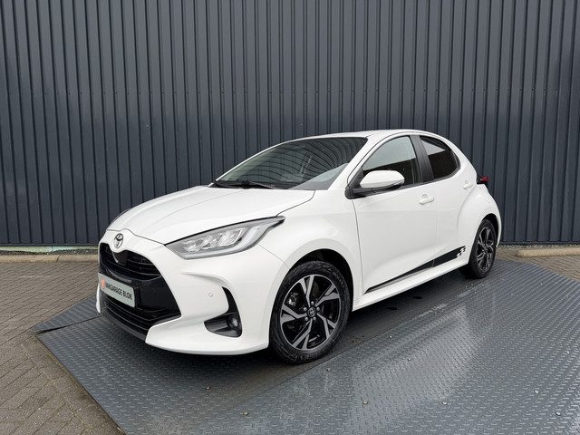 Toyota Yaris 1.5 Hybrid 115 First Edition | PDC V+A | Dodehoek detectie | Nieuwste type(radio/digita