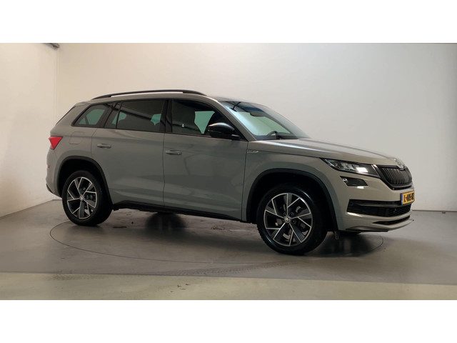 Škoda Kodiaq 1.5 TSI 150pk DSG Sportline Business 7p. Camera Virtual Cockpit Navigatie Stoelverwarmi