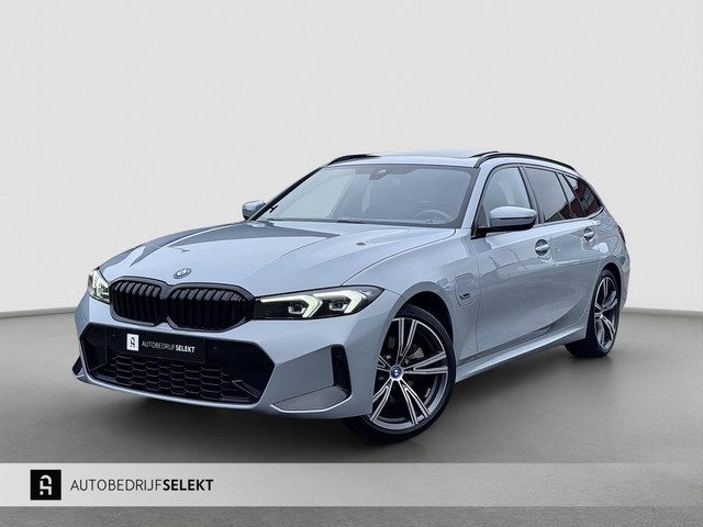 BMW 3 Serie touring 320e | M-Sport | Pano | Harman Kardon | 19 inch | Carbon | Stuurwiel verwarmd |