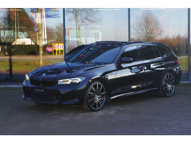 BMW 3 Serie touring 330e 293 PK xDrive High Executive M-Sport Pro, M-Technic Stoelen, Panoramadak, A