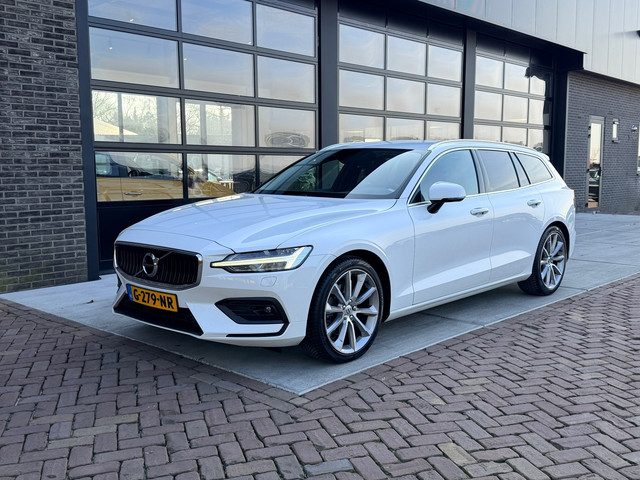 Volvo V60 2.0 T4 Momentum Pro | Navi | DAB+ | Camera | LED |