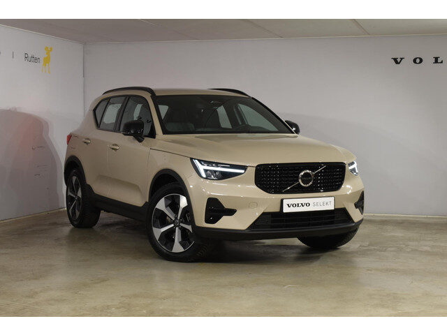Volvo XC40 B4 211PK Automaat Plus Dark
