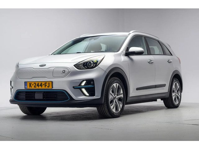 Kia e-Niro 64 kWh DynamicLine 3-Fase [ Nav Warmtepomp Half-leder Clima Stoelverwarming Apple/Android