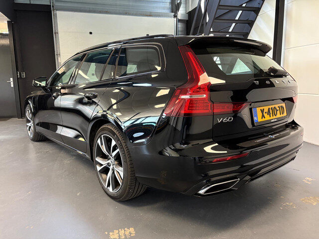 Volvo V60 2.0 T6 Recharge AWD R-Design
