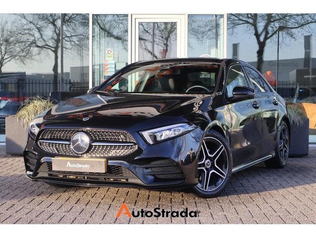 Mercedes-Benz A-Klasse Limousine A 180 AMG-Line 136pk | Camera | Sfeer | Cruise | Climate | Navi | N