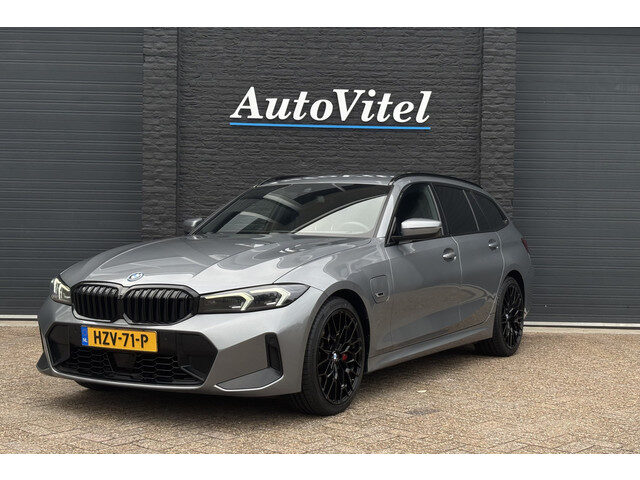 BMW 3 Serie touring 330e M-Sport Pro | Widescreen | Memory | Camera | Laserlight | Adaptive Cruise