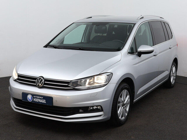 Volkswagen Touran 1.5 TSI Highline 7p Automaat | Stoelverwarming | Adaptive Cruise Control | Parkeer