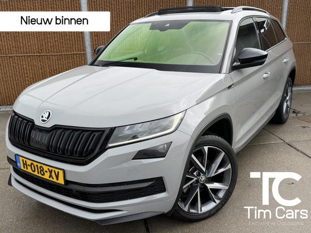 Škoda Kodiaq 1.5 TSI Sportline 7-persoons Automaat | Panoramadak | Steel Grey | 20 inch lichtmetalen