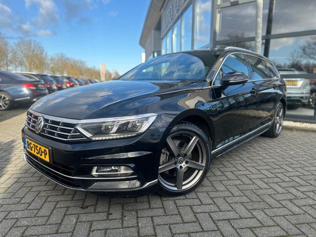 Volkswagen Passat Variant 1.4 TSI Highline Business R | Automaat | Trekhaak | Stoel Verwarming | Cam
