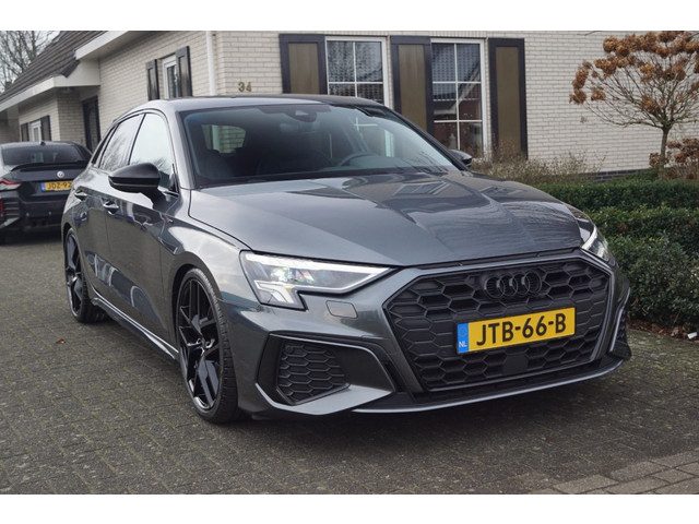 Audi A3 Sportback 45 TFSI e (245pk) S-line LED/RS Stoelen Leer/19 inch/S3 look
