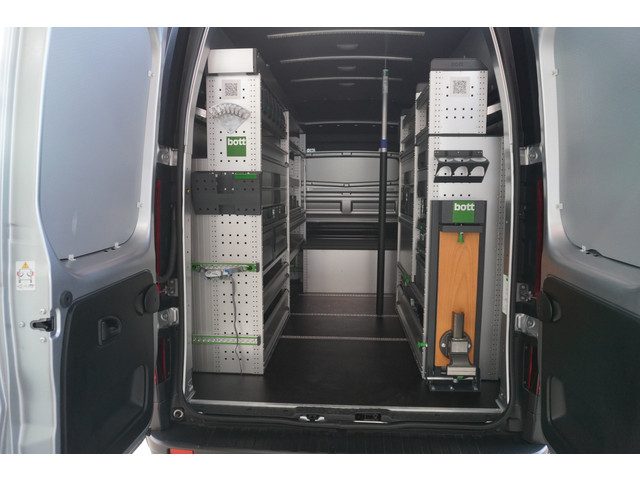 Renault Trafic 2.0 Blue dCi 170PK T30 L2H2 Complete BOTT Werkplaatsinrichting